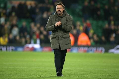 Norwich City v Aston Villa Sky Bet Championship Norwich Head Coach Daniel Farke applauds the fans at the end of the Sky Bet Championship match at Carrow Road, Norwich Content Not Available For UK Newspapers Copyright: xPaulxChestertonx FIL-12446-0082