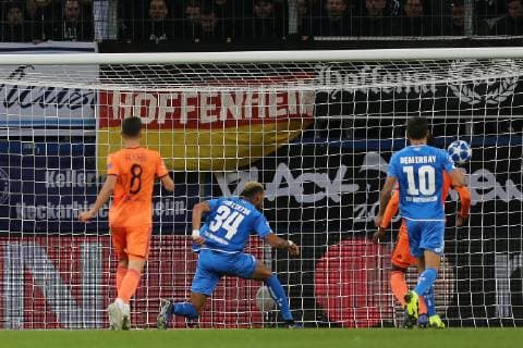 23.10.2018, xtvx, Fussball UEFA Champions League, TSG 1899 Hoffenheim - Olympique Lyon emspor, v.l. Goal scored, Tor zum 3:3 Joelinton (TSG 1899 Hoffenheim) (DFL DFB REGULATIONS PROHIBIT ANY USE OF PHOTOGRAPHS as IMAGE SEQUENCES and or QUASI-VIDEO) Sinsheim