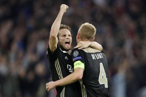 (L-R) Daley Blind of Ajax, Matthijs de Ligt of Ajax during the UEFA Champions League group E match between Ajax Amsterdam and SL Benfica at the Johan Cruijff Arena on October 23, 2018 in Amsterdam, The Netherlands UEFA Champions League 2018 2019 xVIxVIxImagesx xMauricexvanxSteenxIVx 12542401