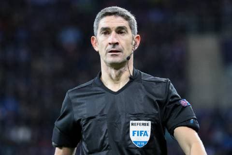 Alberto Undiano Mallenco (Schiedsrichter, Spanien), Einzelbild, Aktion, Action, Spielszene, Fussball, UEFA Champions League, TSG 1899 Hoffenheim - Olympique Lyon,