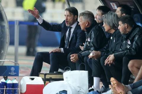Trainer Niko Kovac (FC Bayern Muenchen) diskutiert auf der Bank, AEK Athen vs. FC Bayern Muenchen, Fussball, Champions League Gruppenphase, 23.10.2018 AEK Athen vs. FC Bayern Muenchen, Fussball, Champions League Gruppenphase, 23.10.2018 Athen Copyright: xEIBNER HarryxLangerx EP_HLR