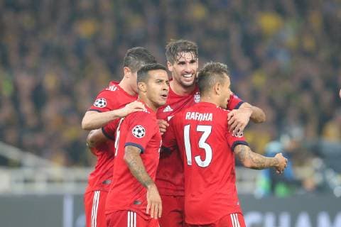 Robert Lewandowski (FC Bayern Muenchen 9) Thiago Alcantara (FC Bayern Muenchen 6) Javier Martinez (FC Bayern Muenchen 8) Rafinha (FC Bayern Muenchen 13) jubel nach dem 0:1, AEK Athen vs. FC Bayern Muenchen, Fussball, Champions League Gruppenphase, 23.10.2018 AEK Athen vs. FC Bayern Muenchen, Fussball, Champions League Gruppenphase, 23.10.2018 Athen Copyright: xEIBNER HarryxLangerx EP_HLR