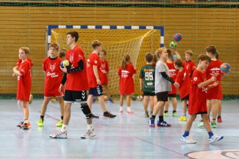 Handball, Herren, 1. Bundesliga, Saison 2018 19, Ferien-Camp der Füchse Berlin, Special Wettkämpfer während des Camps, 23.10.18, Copyright: xMichaelxHundtx xMatthiasxKochx