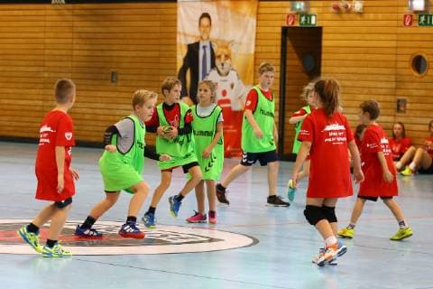 Handball, Herren, 1. Bundesliga, Saison 2018 19, Ferien-Camp der Füchse Berlin, Trainingsspiel der Kinder, 23.10.18, Copyright: xMichaelxHundtx xMatthiasxKochx