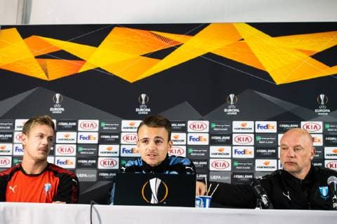 181024 Goalkeeper Johan Dahlin, Andreas Vindheim and head coach Uwe Rösler of Malmö FF during a press conference PK Pressekonferenz ahead of the Europa league match between Sarpsborg 08 and Malmö FF on October 24, 2018 in Sarpsborg. Photo: Petter Arvidson BILDBYRN kod PA 92136 Copyright: PETTERxARVIDSON BB181024PA046