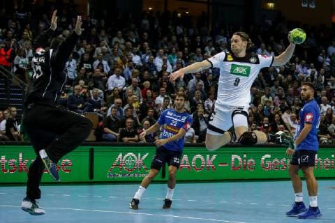 Deutschland,Wetzlar, Rittal-Arena, 20.10.2018, Handball, EHF Euro 2020 Qualifikation: Deutschland - Israel, Männer A Gruppe 1 Bild: v.li.Torwart: Yahav Shanir (Israel, 55),Tobias Reichmann (Germany, 9) Copyright: HMBxMedia ThomasxJäger