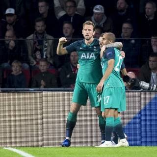 EINDHOVEN, PSV Eindhoven - Tottenham Hotspur FC, football, Champions League, season 2018-2019, 24-10-2018, Philips Stadium, Tottenham Hotspur player Harry Kane (L) has scored 1-2 PSV - Tottenham Hotspur  x2564067x