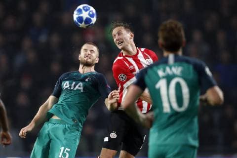 (l-r) Eric Dier of Tottenham Hotspur FC, Luuk de Jong of PSV during the UEFA Champions League group C match between PSV Eindhoven and Tottenham Hotspur FC at the Phillips stadium on October 24, 2018 in Eindhoven, The Netherlands UEFA Champions League 2018 2019 xVIxVIxImagesx xMauricexvanxSteenxIVx 12549011