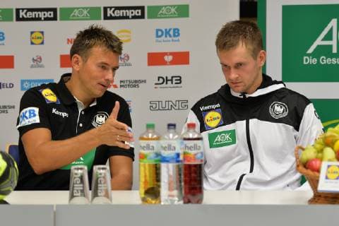 Handball, Herren, EM-Qualifikationsspiel in Wetzlar, Saison 2018 19, Deutschland - Israel, Cheftrainer Christian Prokop (Deutschland) und Fabian Böhm (Nr. 38, Deutschland) auf der Pressekonferenz nach dem Spiel, 24.10.18, Copyright: xMichaelxHundtx xMatthiasxKochx