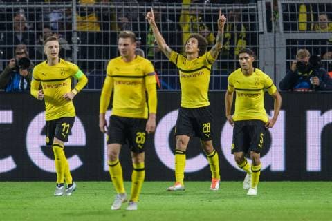 l-r: Marco Reus (Borussia Dortmund 11), Lukasz Piszczek (Borussia Dortmund 26), Axel Witsel (Borussia Dortmund 28) und Achraf Hakimi (Borussia Dortmund 5) beim Torjubel nach dem Treffer zum 1:0 beim Champions League Spiel zwischen Borussia Dortmund und Atletico Madrid am 24.10.2018, Borussia Dortmund vs Atletico Madrid, Champions League, 24.10.2018 Dortmund Copyright: xSchuelerx xEibnerx-xPressefotox EP_EER