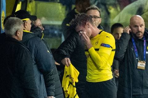 Sport Bilder des Tages 24.10.2018, xkvx, Fussball UEFA Champions League, Borussia Dortmund - Atletico Madrid emspor, v.l. Lukasz Piszczek (BVB Borussia Dortmund) muss verletzt ausgewechselt werden (DFL DFB REGULATIONS PROHIBIT ANY USE OF PHOTOGRAPHS as IMAGE SEQUENCES and or QUASI-VIDEO) Dortmund