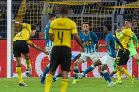 Axel Witsel (Borussia Dortmund 28 - li) mit dem Fuehrungs Tor zum 1:0 gegen Torwart Jan Oblak (Atletico Madrid 13) beim Champions League Spiel zwischen Borussia Dortmund und Atletico Madrid am 24.10.2018, Borussia Dortmund vs Atletico Madrid, Champions League, 24.10.2018 Dortmund Copyright: xSchuelerx xEibnerx-xPressefotox EP_EER