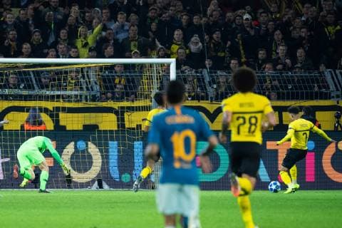 24.10.2018, xkvx, Fussball UEFA Champions League, Borussia Dortmund - Atletico Madrid emspor, v.l. Goal scored, Tor zum 3:0 durch Jadon Sancho (BVB Borussia Dortmund) (DFL DFB REGULATIONS PROHIBIT ANY USE OF PHOTOGRAPHS as IMAGE SEQUENCES and or QUASI-VIDEO) Dortmund