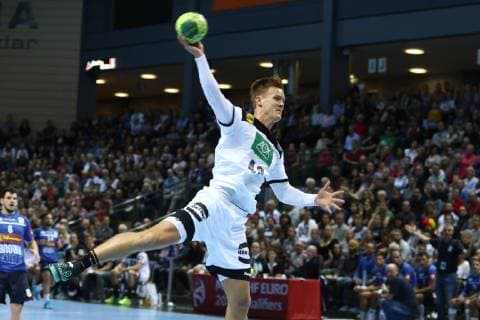 Torwurf von Niclas Pieczkowski (Deutschland) Deutschland vs Israel, Handball, EM-Qualifikation, 24.10.2018 Deutschland vs Israel, Handball, EM-Qualifikation, 24.10.2018 Wetzlar Copyright: xEIBNER RenexWeissx EP_RWS