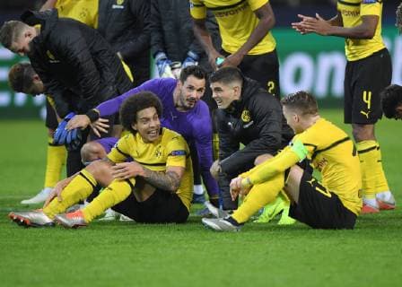 24.10.2018, Fussball, UEFA Champions League, Saison 2018 2019, Vorrunde, 3. Spieltag, Borussia Dortmund - Atletico Madrid 4:0, Jubel v.li., Axel Witsel (Borussia Dortmund), Torwart Roman Buerki, Roman Bürki (Borussia Dortmund), Christian Pulisic (Borussia Dortmund), Marco Reus (Borussia Dortmund)