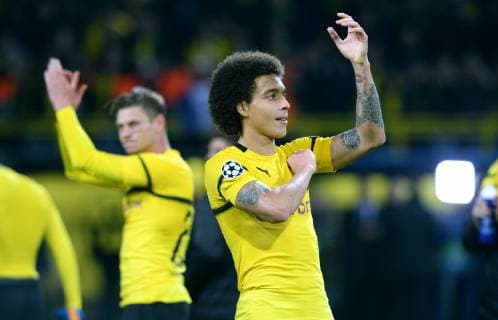 Fussball, UEFA Champions League, Herren, Saison 2018 2019, Gruppe A, 3. Spieltag, Signal Iduna Park Dortmund, Bor. Dortmund (gelb) - Atletico Madrid (blau) 4:0; Schlussjubel Axel Witsel (BVB). Jubel, Freude, Aktion. UEFA REGULATIONS PROHIBIT ANY USE OF PHOTOGRAPHS AS IMAGE SEQUENCES AND OR QUASI-VIDEO.