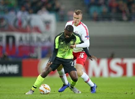 25.10.2018, Fussball UEFA Europa League 2018 2019, Gruppenphase, 3.Spieltag, RB Leipzig - Celtic Glasgow, in der Red Bull Arena Leipzig. (L-R) Odsonne Edouard (Celtic Glasgow) gegen Lukas Klostermann (RB Leipzig)