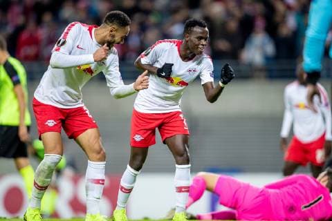 Freudentanz bei Angriffspieler Matheus Cunha 20 von RB Leipzig und Angriffspieler Armindo Tue Na Bangka alias Bruma 17 von RB Leipzig nach dem 2:0 waehrend der Begegnung in der UEFA Europa League (Hinspiel) zwischen RB Leipzig und Celtic Glasgow in der Red Bull Arena am 25. October 2018 in Leipzig, Sachsen, Deutschland ( FB-EL RB Leipzig - Celtic Glasgow Leipzig Copyright: xEIBNER HartmutxBoesenerx EP_HBR