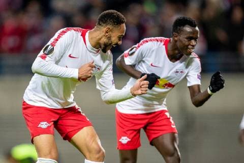 Sport Themen der Woche KW43 Sport Bilder des Tages Freudentanz bei Angriffspieler Matheus Cunha 20 von RB Leipzig und Angriffspieler Armindo Tue Na Bangka alias Bruma 17 von RB Leipzig nach dem 2:0 waehrend der Begegnung in der UEFA Europa League (Hinspiel) zwischen RB Leipzig und Celtic Glasgow in der Red Bull Arena am 25. October 2018 in Leipzig, Sachsen, Deutschland ( FB-EL RB Leipzig - Celtic Glasgow Leipzig Copyright: xEIBNER HartmutxBoesenerx EP_HBR