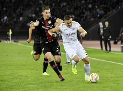 25.10.2018 Zuerich, Stadion Letzigrund Fussball Herren Saison 2018 2019 FC Zuerich - Bayer 04 Leverkusen. UEFA Europa League .Im Bild 21 Dominik Kohr (Bayer 04 Leverkusen) gegen Benjamin Kololli (FC Zuerich) Aktion nZweikampf