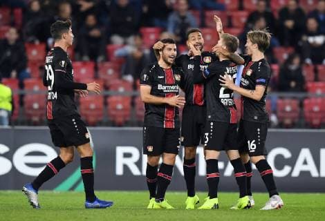 FUSSBALL EUROPA LEAGUE SAISON 2018 2019 Gruppenphase FC Zuerich - Bayer 04 Leverkusen 25.10.2018 TEAMJUBEL Bayer 04 Leverkusen; Kai Havertz, Kevin Volland, Torschuetze zum 1-2 Karim Bellarabi, Mitchell Weiser und Tin Jedvaj (v.li.)