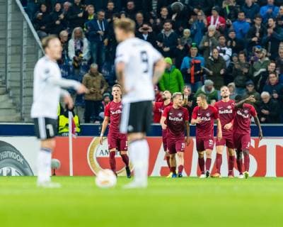25.10.2018, Red Bull Arena, Salzburg, AUT, UEFA EL, FC Salzburg vs Rosenborg BK, Gruppe B, im Bild Torjubel FC Salzburg zum 1:0 durch Munas Dabbur (FC Salzburg) during the UEFA Europa League Group B Match between FC Salzburg and Rosenborg BK at the Red Bull Arena in Salzburg, Austria on 2018 10 25. Salzburg