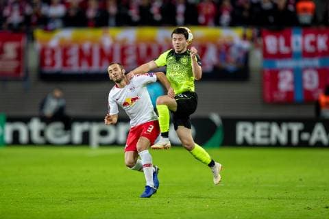 Marcelo Saracchi 3 von RB Leipzig im Duell mit Lewis Morgan 16 von Celtic ( FB-EL RB Leipzig - Celtic Glasgow Leipzig Copyright: xEIBNER HartmutxBoesenerx EP_HBR