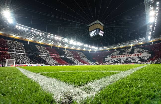 25.10.2018, xfux, Fussball UEFA Europa League, Eintracht Frankfurt - Apollon Limassol FC, emspor, v.l. Choreo Choreografie von den Fans Eintracht Frankfurt, Stimmung, Schals, Frankfurt am Main