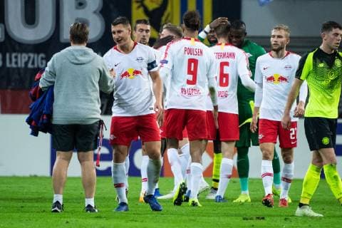 25.10.2018, xkvx, Fussball UEFA Europa League, RB Leipzig - Celtic Glasgow emspor, v.l. RB Leipzig Spieler feiern jubeln nach dem Spiel (DFL DFB REGULATIONS PROHIBIT ANY USE OF PHOTOGRAPHS as IMAGE SEQUENCES and or QUASI-VIDEO) Leipzig