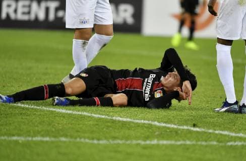 25.10.2018 Zuerich, Stadion Letzigrund Fussball Herren Saison 2018 2019 FC Zuerich - Bayer 04 Leverkusen. UEFA Europa League .Im Bild : Kai Haverts (Leverkusen) am Boden (FC Zuerich) Aktion