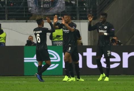 celebrate the goal, Torjubel zum 2:0 von Sebastien Haller (Eintracht Frankfurt) - 25.10.2018: Eintracht Frankfurt vs. Apollon Limassol FC, Commerzbank Arena, Europa League 3. Spieltag, DISCLAIMER: DFL regulations prohibit any use of photographs as image sequences and or quasi-video.