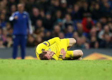 25th October 2018, Stamford Bridge, London, England; UEFA Europa League football, Chelsea versus FC Bate Borisov; Alexander Hleb of FC BATE Borisov lying on the pitch injured after being slide tackled by Mateo Kovacic of Chelsea  ActionPlus12073349 JohnxPatrickxFletcher