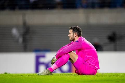 Torwart Craig Gordon 1 von Celtic am Boden ( FB-EL RB Leipzig - Celtic Glasgow Leipzig Copyright: xEIBNER HartmutxBoesenerx EP_HBR