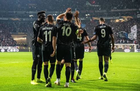 25.10.2018, xfux, Fussball UEFA Europa League, Eintracht Frankfurt - Apollon Limassol FC, emspor, v.l. Spieler von Eintracht Frankfurt Torjubel, Goal celebration, celebrate the goal zum 1:0 Frankfurt am Main