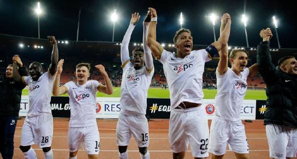 25.10.2018 Stadion Letzigrund Zürich , SCHWEIZ , Saison 2018 2019 Herren Fussball UEFA Europa League FC Zürich - Bayer 04 Leverkusen Schlussjubel Pa Modou Jagne , Toni Domgjoni , Stephen Odey und Kevin Rüegg (FCZ)