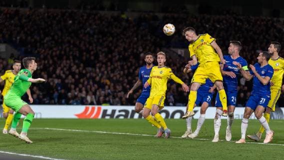 Football - 2018 2019 Europa League - Group L: Chelsea vs. FC BATE Borisov Yevgeniy Yablonski (FC BATE Borisov) head home at Stamford Bridge. COLORSPORT DANIEL BEARHAM  csp_che_bor_251018_