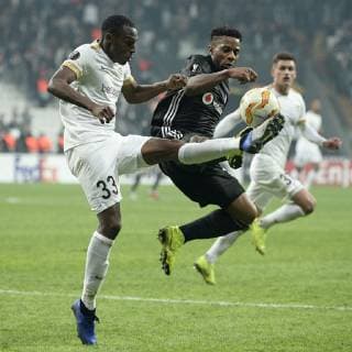 Genk s Jhon Lucumi and Besiktas Jeremain Marciano Lens fight for the ball during the match between Belgian soccer team KRC Genk and Turkish club Besiktas, in Istanbul, Turkey, Thursday 25 October 2018 on the third day of the UEFA Europa League group stage, in group I. YORICKxJANSENS  x05455430x