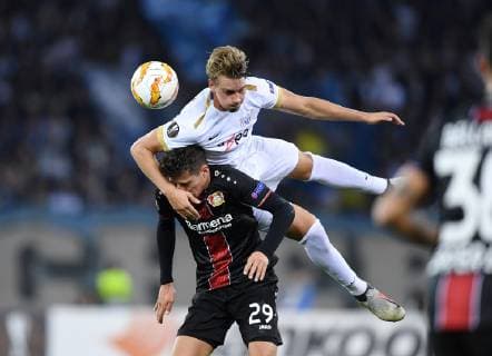 FUSSBALL EUROPA LEAGUE SAISON 2018 2019 Gruppenphase FC Zuerich - Bayer 04 Leverkusen 25.10.2018 Kai Havertz (unten, Bayer 04 Leverkusen) gegen Andreas Maxso (oben, FC Zuerich)