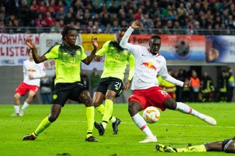 (181026) -- LEIPZIG, Oct. 26, 2018 -- Leipzig s Jean-Kevin Augustin (R) takes a shot during a third round match in Group B of UEFA Europa League between RB Leipzig of Germany and Celtic FC of Scotland, in Leipzig, Germany, on Oct. 25, 2018. Leipzig won 2-0. ) (SP)GERMANY-LEIPZIG-SOCCER-UEFA EUROPA LEAGUE-LEIPZIG VS CELTIC KevinxVoigt 
