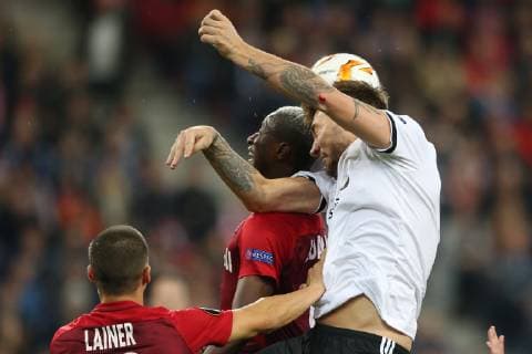 SOCCER - UEFA EL, RBS vs Rosenborg SALZBURG,AUSTRIA,25.OCT.18 - SOCCER - UEFA Europa League, group stage, Red Bull Salzburg vs Rosenborg BK. Image shows Amadou Haidara (RBS) and Nicklas Bendtner (Rosenborg). GEPAxpictures xMathiasxMandl