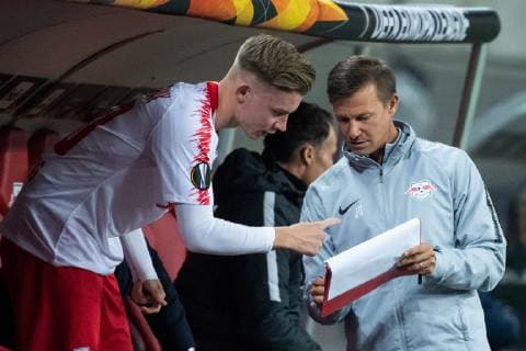 25.10.2018, xkvx, Fussball UEFA Europa League, RB Leipzig - Celtic Glasgow emspor, v.l. Erik Majetschak (RB Leipzig), Co-Trainer Jesse Marsch (RB Leipzig) (DFL DFB REGULATIONS PROHIBIT ANY USE OF PHOTOGRAPHS as IMAGE SEQUENCES and or QUASI-VIDEO) Leipzig