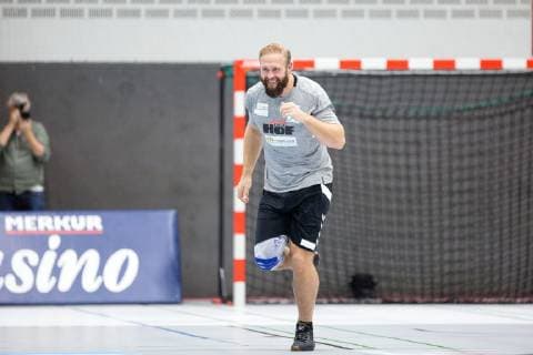Luebbecke, Deutschland 26.10.2018: Benefizspiel - 2018 2019 - DHB Allstars vs. Kreisauswahl Minden-Luebbecke Robert Harting Luebbecke Nordrhein-Westfalen Deutschland Merkur Arena