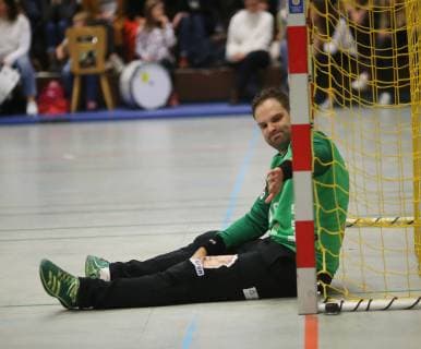 Dritte Handball-Bundesliga - MSG Grossbieberau Modau vs HSG Nieder-Roden - Saison - 2018-2019 - 26.10.2018 - Grossbieberau v. l. Marco Rhein HSG Nieder-Roden Aktion, Zweikampf -