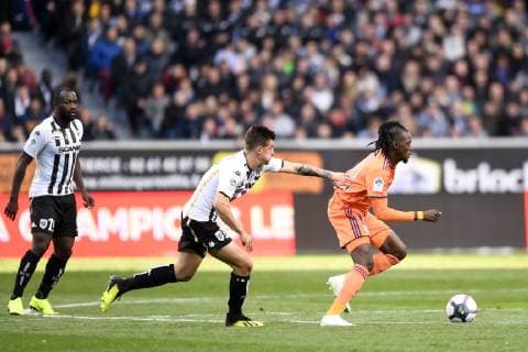 10 BERTRAND TRAORE (OL) - 18 BAPTISTE SANTAMARIA (SCO) FOOTBALL : Angers vs Lyon - Ligue 1 Conforama - 27 10 2018 AnthonyBIBARD FEP Panoramic 