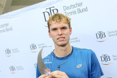 Siegerehrung: Louis Wessels (GER) 2 (2. Platz), Tennis Future Hamburg 2018, Hamburg, 27.10.2018,