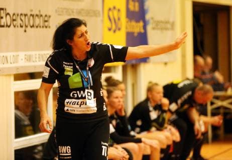 TV Nellingen - SV Union Halle-Neustadt Deutschland, Stuttgart, 27.10.2018, Handball, Frauen Bundesliga, Saison 2018 2019, TV Nellingen - SV Union Halle-Neustadt: Tanja Logvin (Trainerin SV Union Halle-Neustadt).