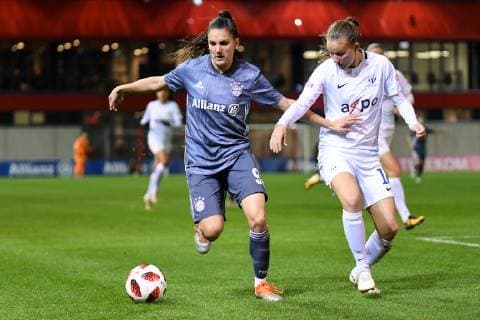 v.li.: Jovana Damnjanovic (FC Bayern München, FCB, 9) Malin Gut (FC Zürich, 12) im Zweikampf, Duell, duel, tackle, Dynamik, Action, Aktion, Fussball, UEFA Women s Champions League, FC Bayern München - FC Zürich,