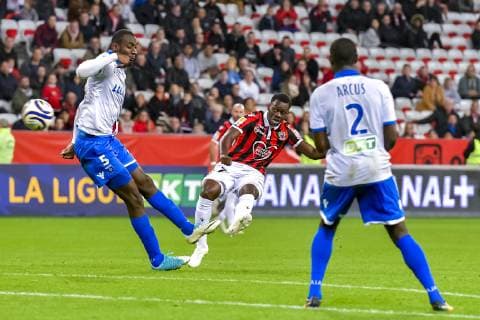 Jean Victor Makengo (OGC Nice) - Abdoul Ba (AJ Auxerre) - Carlens Arcus (AJ Auxerre) FOOTBALL : OGC Nice vs AJ Auxerre - Coupe de la Ligue - Nice - 31 10 2018 NorbertScanella Panoramic 