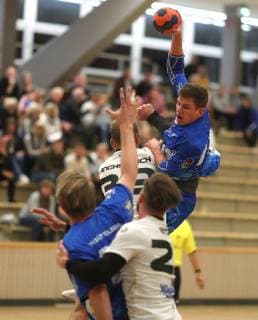 HANDBALL - Oberliga - 13.10.2018, VfR Eintracht Wiesbaden - TV Büttelborn, Langheinrich, Milan (Eintracht), Wagner, Michael (TVB), -