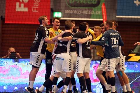 Handball Handball 3.Liga Nord 2018 2019 - Handball Sportverein Hamburg vs. TSV Bayer Dormagen Mannschaft des Handball Verein Hamburg, Schlussjubel, Sporthalle Hamburg Hamburg